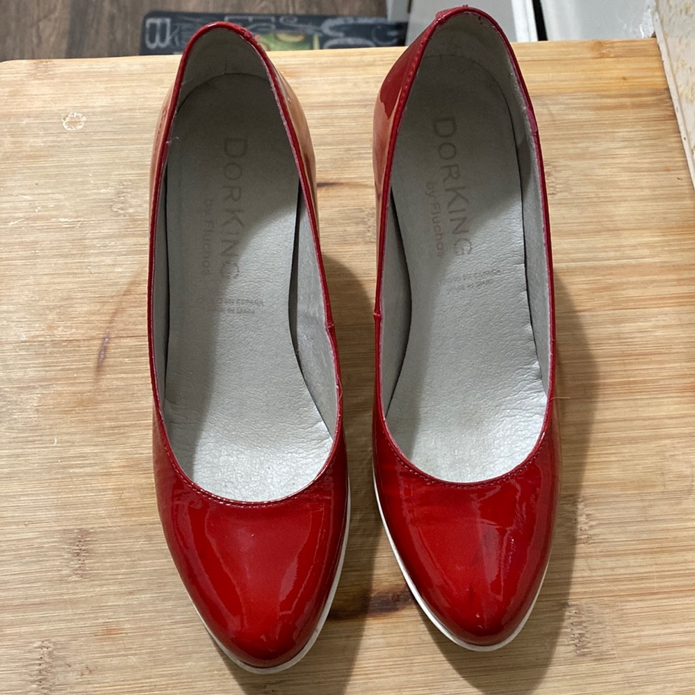 Dorking by Fluchos patent leather pumps size 36 EU 6 USA